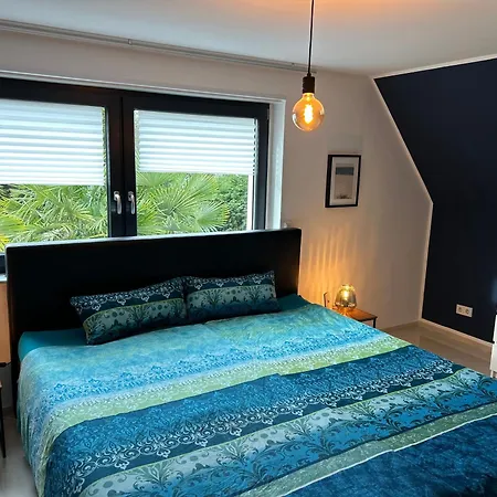 Holiday home Sonnendeck Exklusives Haus In - Wellness Oase Whirlpool & Grill Meerbusch
