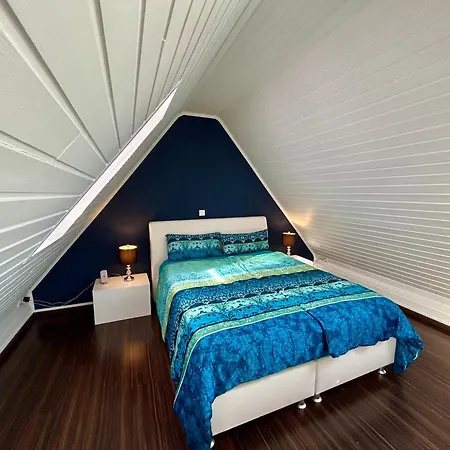 Sonnendeck - Wellness Whirlpool Garden & Grill,125qm Prázdninový dům Meerbusch