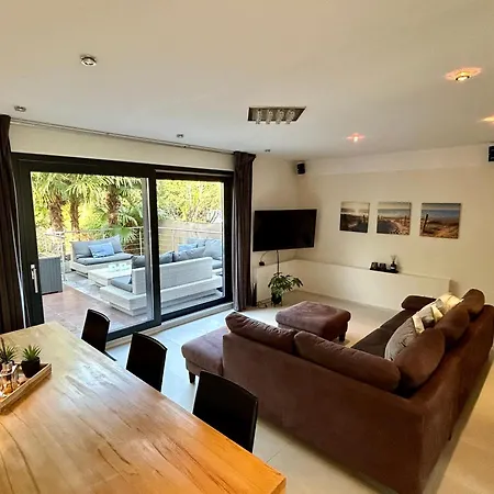 Sonnendeck - Wellness Whirlpool Garden & Grill,125qm